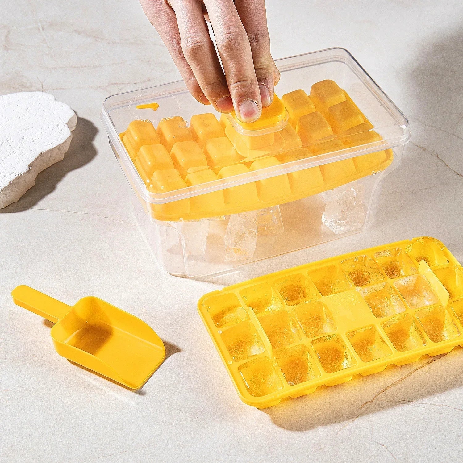Easy-Release Ice Cube Tray Set