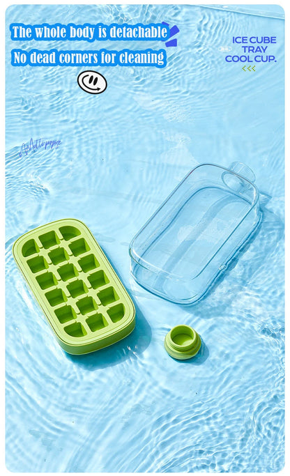 IceFlow™ macht perfekte Eiswürfel in Sekunden. Mit Deckel gegen Verschütten, hygienischer Entnahme und flexiblem Material für einfaches Herauslösen.