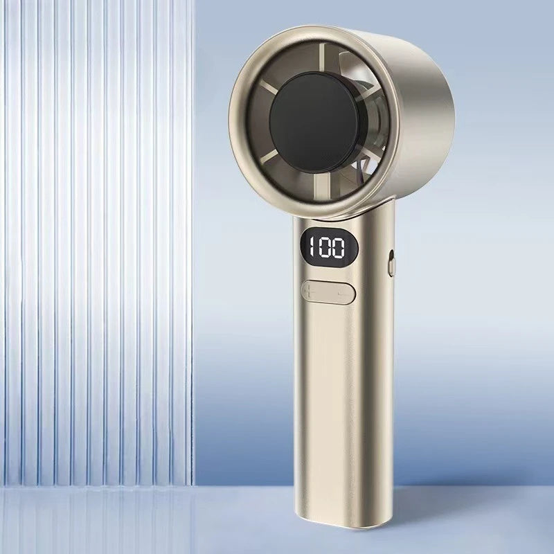 AirFlow™ Mini Handventilator sorgt sofort für erfrischende Kühlung an heißen Tagen. Kompakt, leicht und ideal für unterwegs, Reisen und den Sommer.